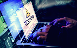 Policja ostrzega przed fałszywymi wiadomościami o porwaniu dziewczynki. „Jeśli klikniesz w link zainfekujesz komputer”